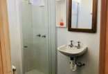 bathroom Civic Guest House Townsville